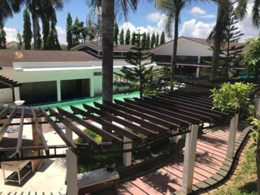 Whitewoods Convention And Leisure Hotel Silang Exterior foto